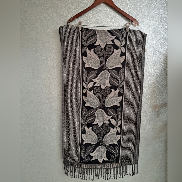 Black & Grey Floral Design Wrap/Table Runner/Wall Hanging - Picture 1 of 6